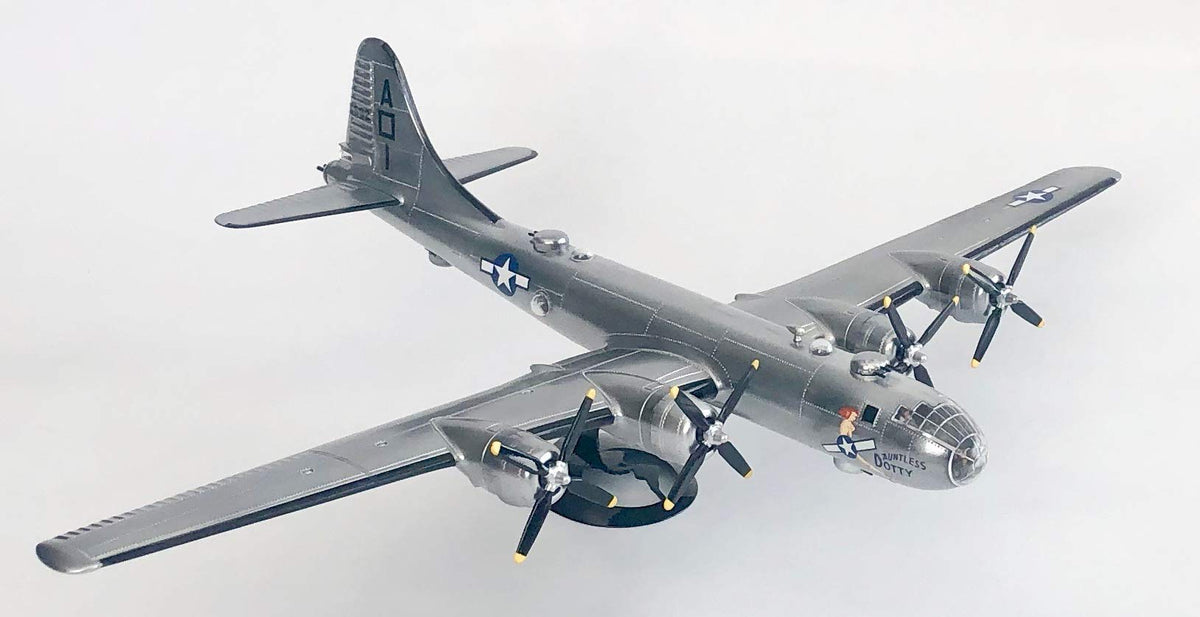 1:120 Scale WWII Bomber Plastic Model Kit X575
