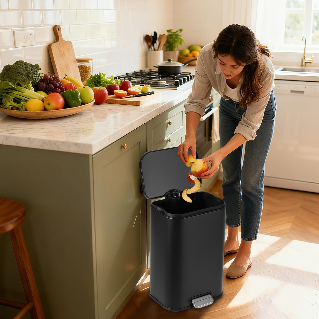 8 gal Stainless Steel Step Trash Can I919392